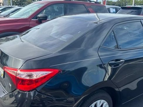 Used 2017 Toyota Corolla LE FWD image 10