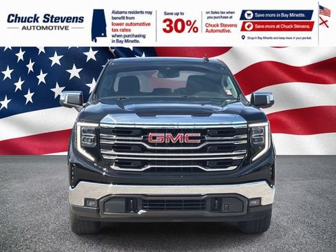 Used 2024 GMC Sierra 1500 SLT w/ SLT Premium Package AWD/4WD image 3