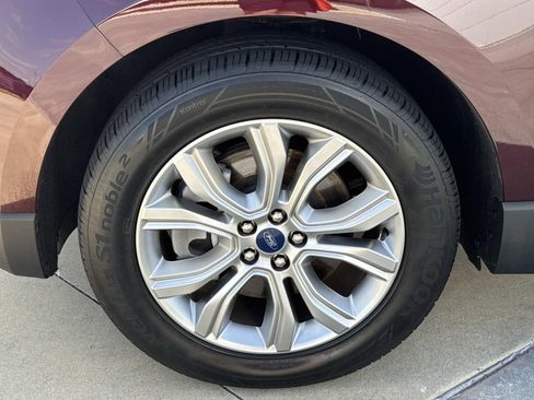 Used 2022 Ford Edge Titanium AWD/4WD image 4