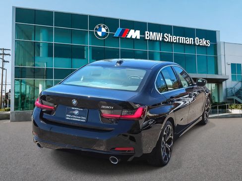 Used 2026 BMW 330i Sedan w/ Convenience Package RWD image 4