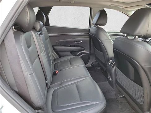 Used 2023 Hyundai Tucson Limited FWD image 16