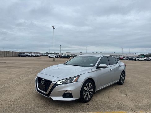 Certified 2022 Nissan Altima 2.5 SL FWD image 8