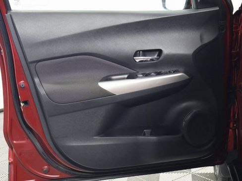 Used 2018 Nissan Kicks SV w/ Interior Electronics Package image 12