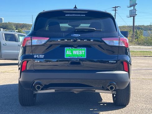 Used 2022 Ford Escape SE w/ SE Sport Appearance Package image 6