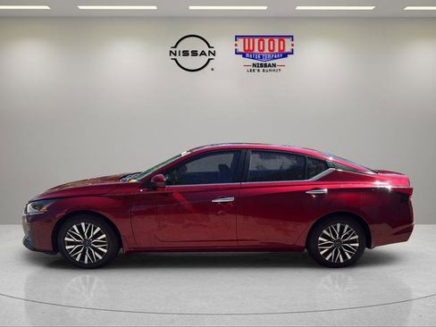 Used 2023 Nissan Altima 2.5 SV w/ SV Premium Package FWD image 5