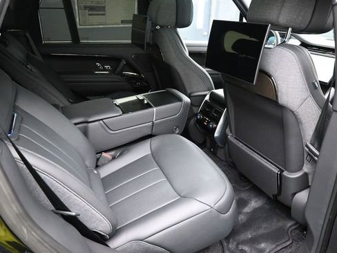 New 2025 Land Rover Range Rover SV image 10