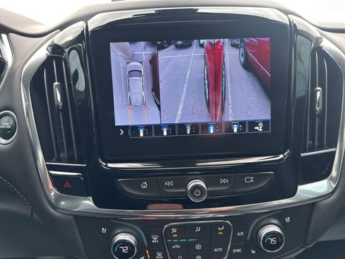 Used 2021 Chevrolet Traverse High Country FWD image 65