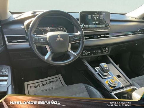 Used 2022 Mitsubishi Outlander SE image 29
