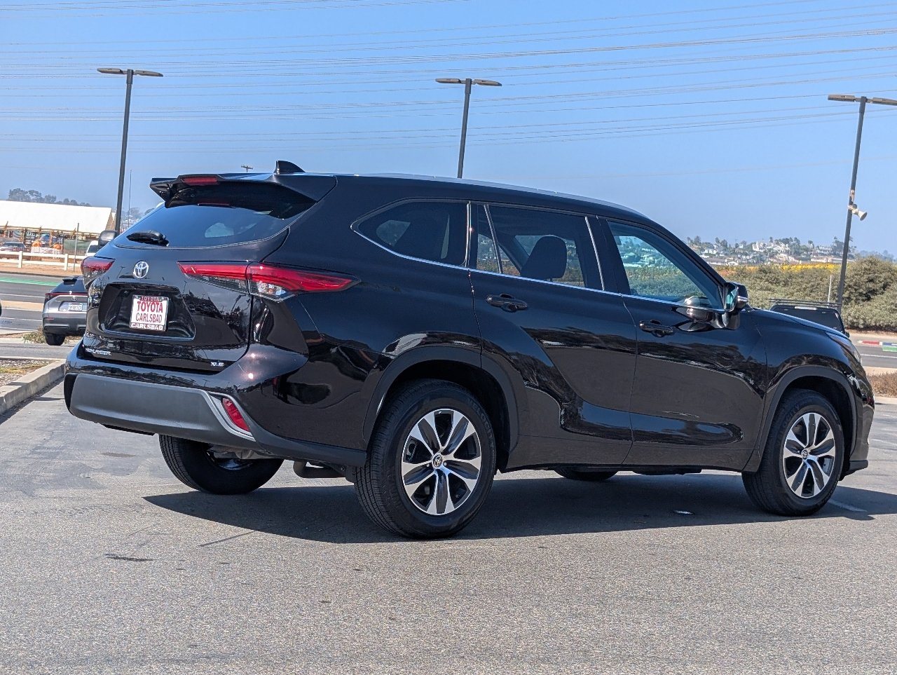 Used 2022 Toyota Highlander XLE FWD image 14