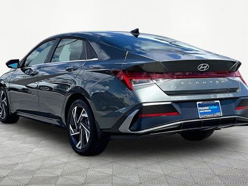 Certified 2025 Hyundai Elantra SEL image 6