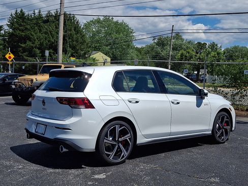 New 2026 Volkswagen GTI SE FWD image 4