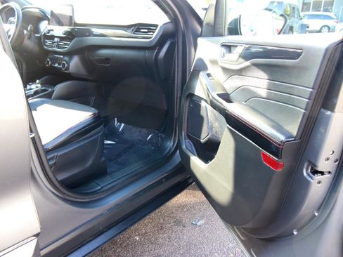 Used 2024 Ford Escape ST-Line AWD/4WD image 15