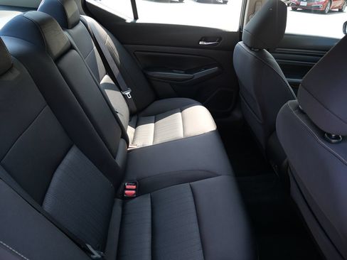 Used 2019 Nissan Altima 2.5 S FWD image 30