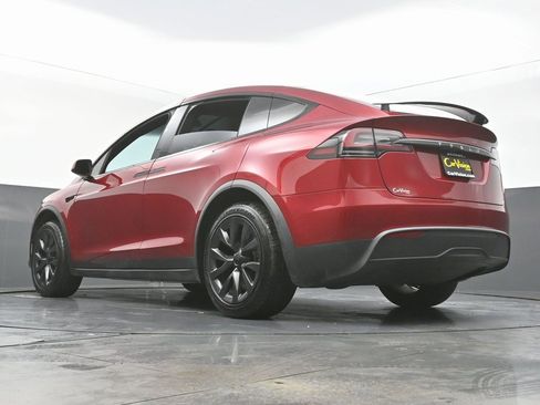 Used 2024 Tesla Model X image 46