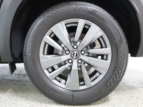 Used 2022 Nissan Pathfinder S AWD/4WD image 24