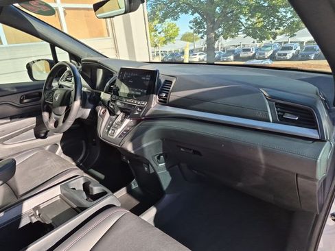 Used 2024 Honda Odyssey Sport image 23