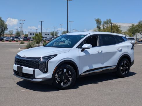 Certified 2026 Kia Sportage LX FWD image 32