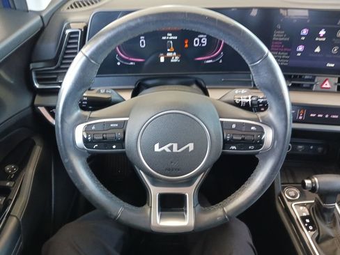 Used 2023 Kia Sportage EX image 17