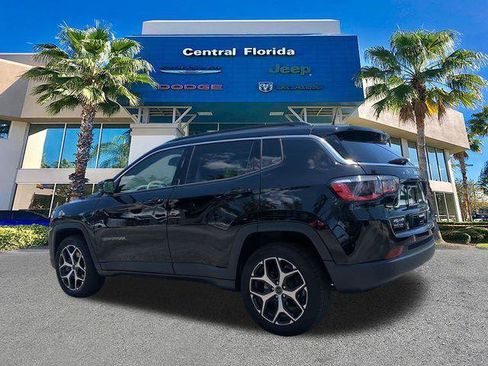 Certified 2025 Jeep Compass Limited AWD/4WD image 7