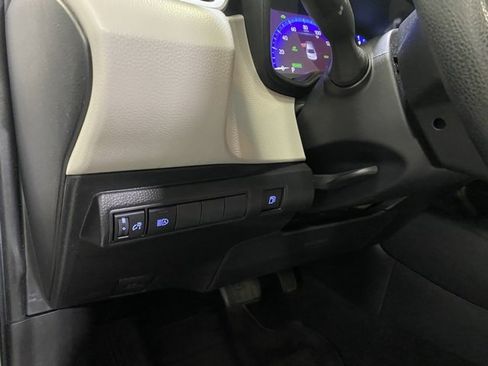 Certified 2022 Toyota Corolla LE image 14