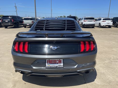 Used 2018 Ford Mustang Coupe w/ Ecoboost Performance Package RWD image 5