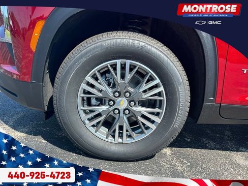 New 2026 Chevrolet Traverse LT w/ Driver Confidence Package FWD image 33