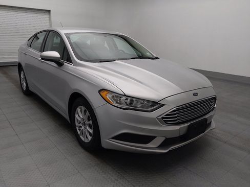 Used 2018 Ford Fusion S FWD image 13