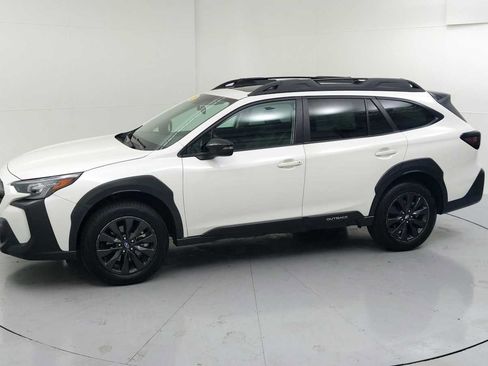 Certified 2025 Subaru Outback Onyx Edition AWD/4WD image 5