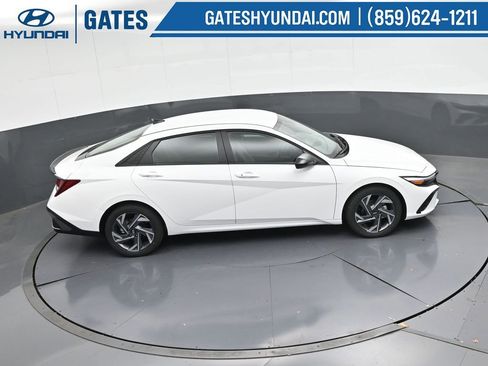 Used 2025 Hyundai Elantra Sport FWD image 49
