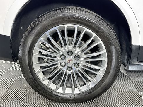 Used 2021 Cadillac XT5 Premium Luxury image 32