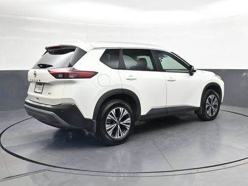 Used 2023 Nissan Rogue SV w/ SV Premium B Package FWD image 5