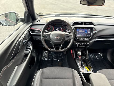 Used 2023 Chevrolet TrailBlazer RS w/ Sun and Liftgate Package image 13