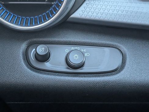 Used 2024 Chevrolet Trax LT w/ Driver Confidence Package image 12