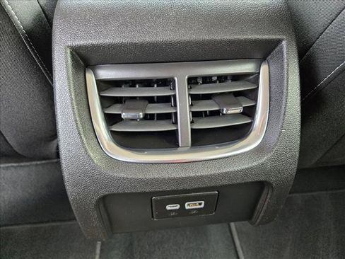 Used 2025 Chevrolet Blazer LT AWD/4WD image 17