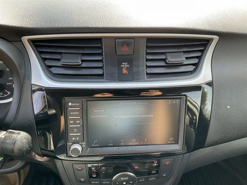 Used 2019 Nissan Sentra SV FWD image 31