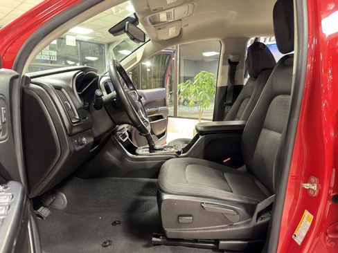 Used 2019 GMC Canyon SLE image 30