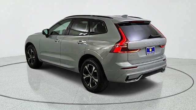 Used 2027 Volvo XC60 B5 Core AWD/4WD image 5