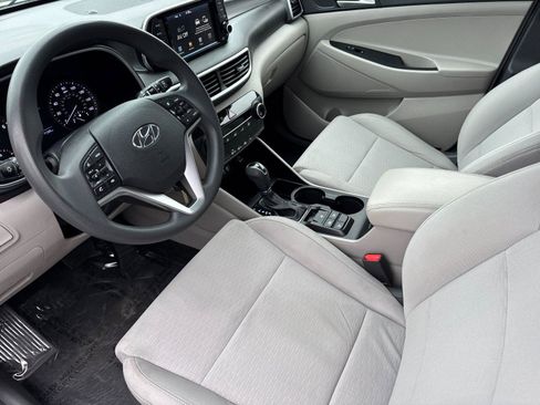 Used 2020 Hyundai Tucson SE image 9