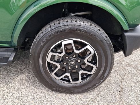 Certified 2025 Ford Bronco Outer Banks AWD/4WD image 11
