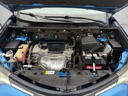 Used 2018 Toyota RAV4 LE image 22