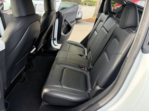 Used 2023 Tesla Model Y Performance AWD/4WD image 17