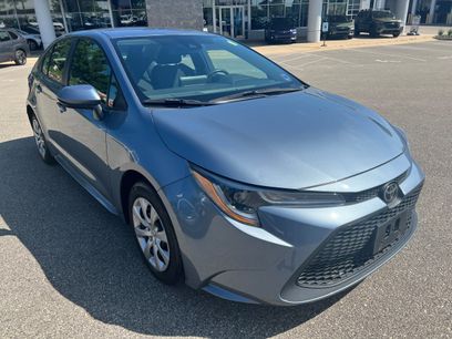 Used 2021 Toyota Corolla LE w/ Carpet Mat Package (TMS)
