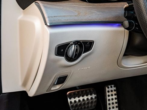 Used 2018 Mercedes-Benz E 400 Coupe image 26