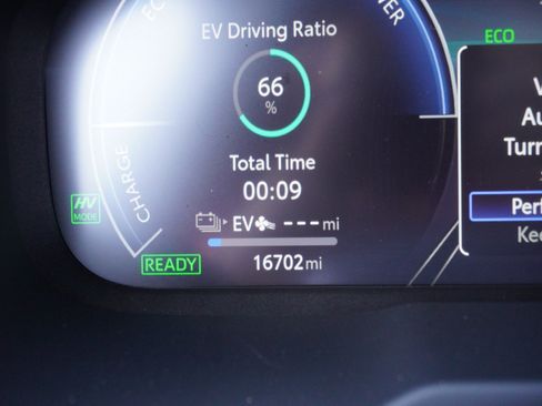 Used 2025 Toyota RAV4 XSE w/ Weather Package AWD/4WD image 25