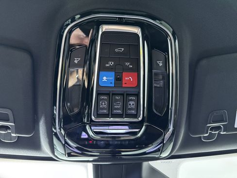 Used 2023 Jeep Grand Cherokee L Summit AWD/4WD image 34
