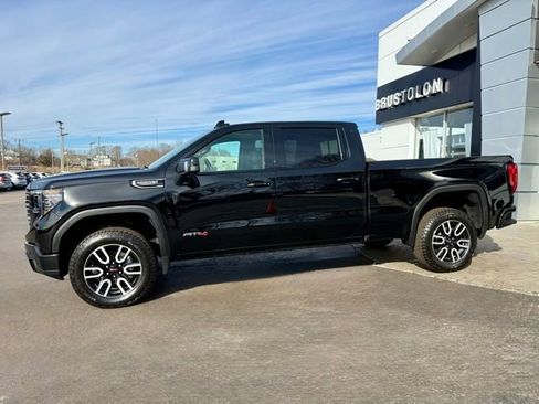 Used 2025 GMC Sierra 1500 AT4 w/ AT4 Preferred Package image 7