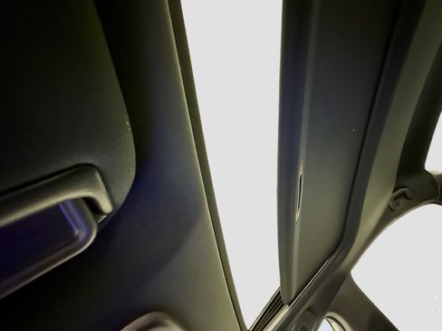 Used 2025 Toyota Camry SE w/ Multimedia Upgrade Package image 26