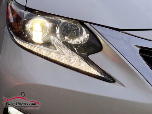 Used 2018 Lexus ES 350 w/ Navigation System Package image 40