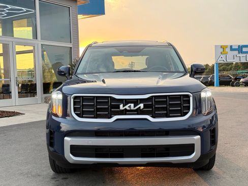 Used 2025 Kia Telluride S FWD image 6