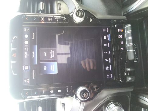 Used 2023 RAM 1500 Laramie image 32